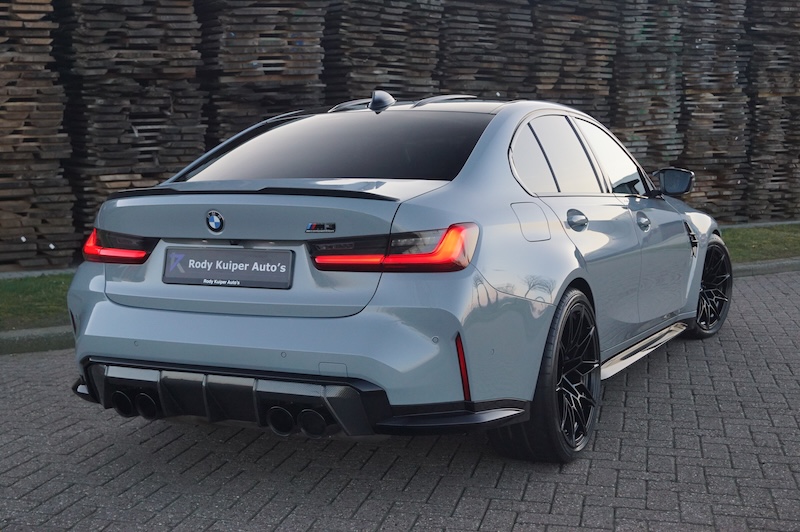 Detail van stiksels in het interieur